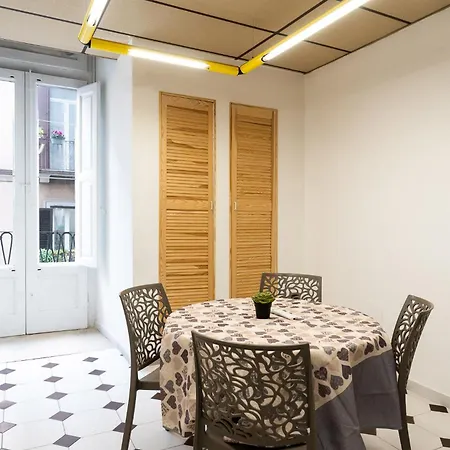 Classic Style Duplex By Wonderful Italy